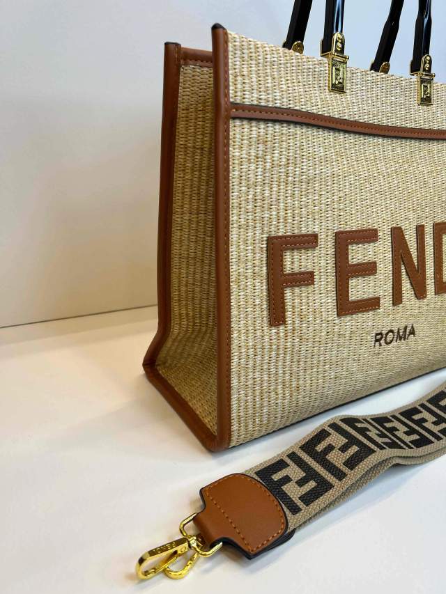 کیف FENDI حصیری قهوه ای